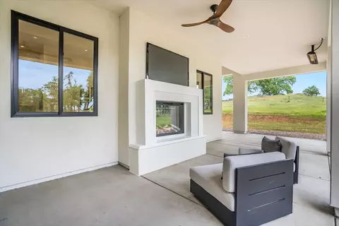 Exterior - 4989 Silverleaf Dr, Rescue, CA 95672 photo 3 of 10