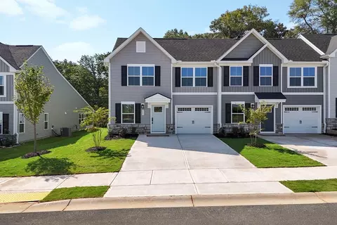 467 Jleasowe Ln, Greenville, SC 29605