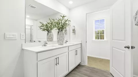 Entry Way - 4945 Payne St, Trinity, NC 27370 photo 2 of 5