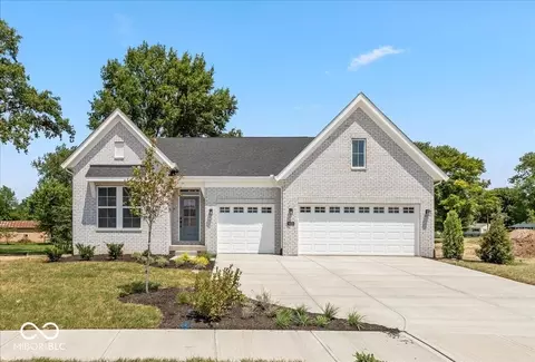 9570 Hemingway Dr, Indianapolis, IN 46239
