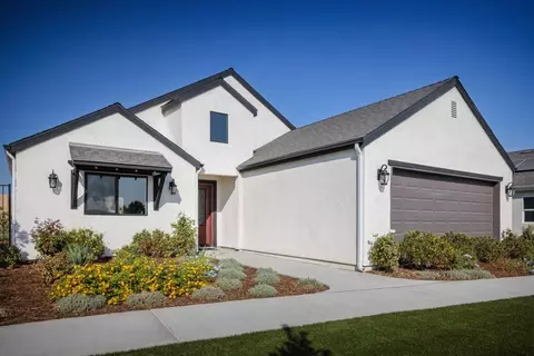 Exterior - 701 S Plum Ct, Dinuba, CA 93618 photo 6 of 11
