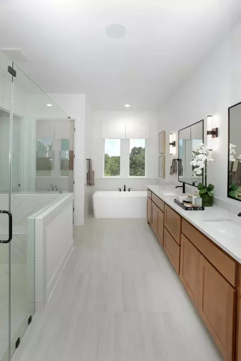 Bath - 111 Shiner Ave, Kyle, TX 78640 photo 1 of 6