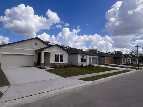 Exterior - 10530 Curving Creek Loop, Parrish, FL 34219 photo 2 of 6