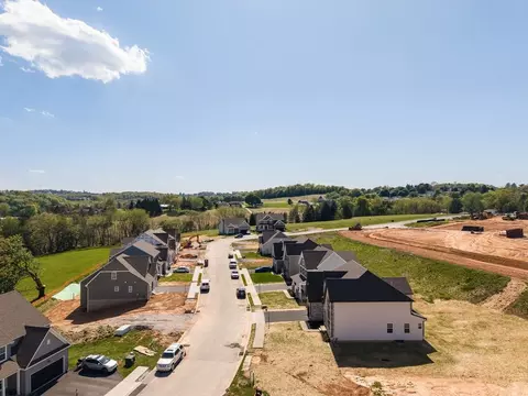 View/Area - 312 Boxwood Dr, Windsor, PA 17366 photo 3 of 15