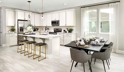 Kitchen - 3637 Sublett Loop, Tavares, FL 32778 photo 7 of 11