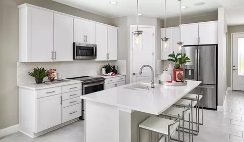 Kitchen - 3637 Sublett Loop, Tavares, FL 32778 photo 4 of 7