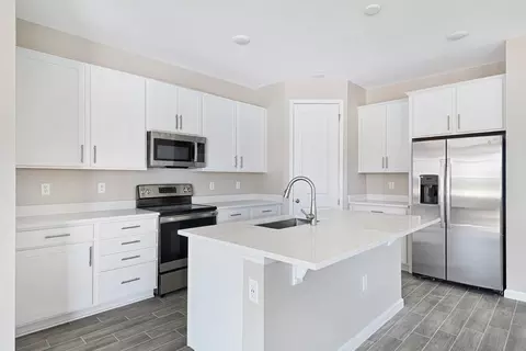 Kitchen - 3637 Sublett Loop, Tavares, FL 32778 photo 2 of 7