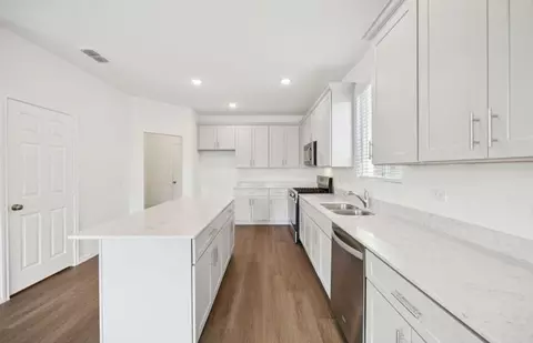 Kitchen - 6509 Adderly Rd, Pilot Point, TX 76258 photo 3 of 6