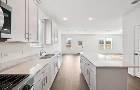 Kitchen - 6509 Adderly Rd, Pilot Point, TX 76258 photo 4 of 6