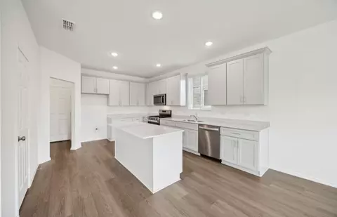Kitchen - 6509 Adderly Rd, Pilot Point, TX 76258 photo 2 of 6