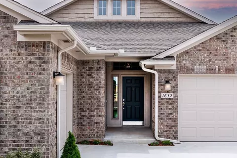 Exterior - 16140 Tall Grass Dr, Moore, OK 73170 photo 8 of 17