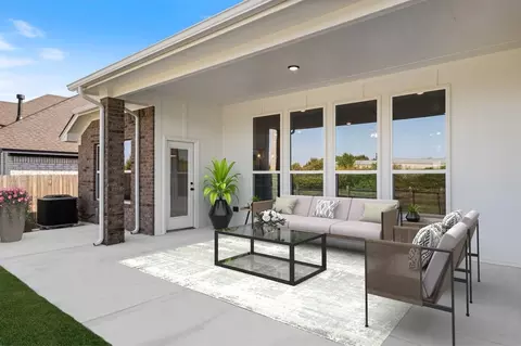 Exterior - 16140 Tall Grass Dr, Moore, OK 73170 photo 5 of 17