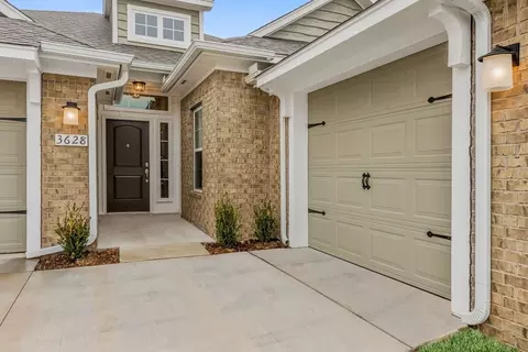 Exterior - 16140 Tall Grass Dr, Moore, OK 73170 photo 10 of 17