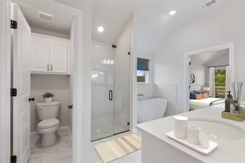 Bath - 16140 Tall Grass Dr, Moore, OK 73170 photo 3 of 5