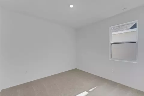 Bedroom - 8124 Sunny Point Trl, Parrish, FL 34219 photo 5 of 11