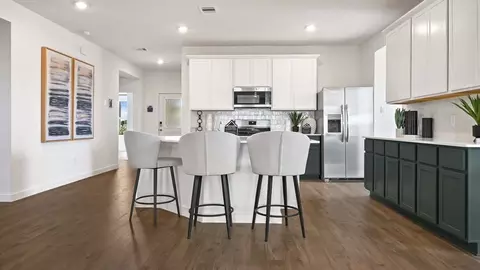Kitchen - 1004 Switchgrass Ct, Sealy, TX 77474 photo 2 of 6