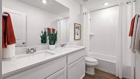 Bath - 1004 Switchgrass Ct, Sealy, TX 77474 photo 1 of 4