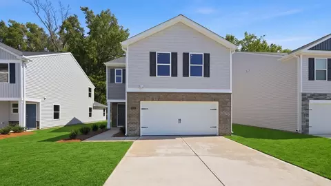 2113 Montalvan Dr, Greenville, NC 27834