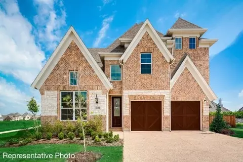 Exterior - 1906 Skip Ave, Irving, TX 75062 photo 4 of 10