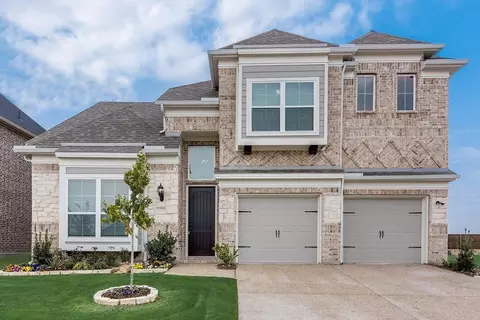Exterior - 1906 Skip Ave, Irving, TX 75062 photo 5 of 10