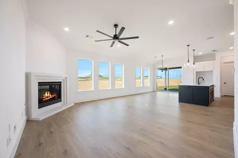 Living - Prather Road, Springtown, TX 76082 photo 2 of 4