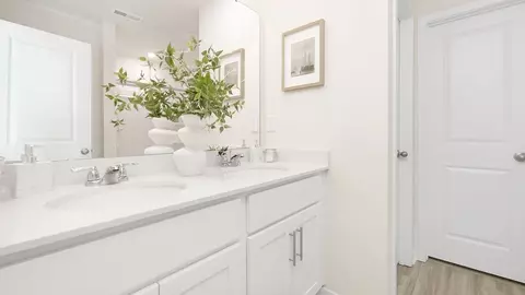 Bath - 1116 Secrest Commons Dr, Monroe, NC 28112 photo 1 of 7