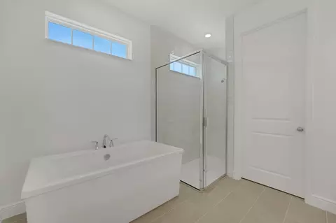 Bath - 4435 Firefly Ln, Saint Cloud, FL 34772 photo 3 of 6