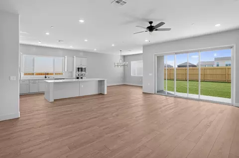 Living - 960 Summit Way W, Madera, CA 93636 photo 1 of 2