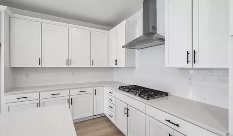 Kitchen - 16729 Starfall Dr, Monument, CO 80132 photo 2 of 2
