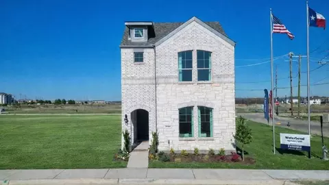 950 Pilot Hill Dr, Euless, TX 76039 photo 3