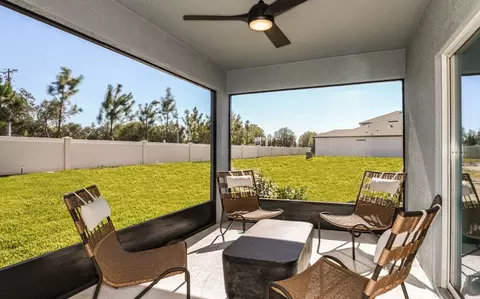 13716 Sunlight Meadow Dr, Riverview, FL 33578