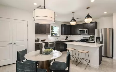 Kitchen - 13716 Sunlight Meadow Dr, Riverview, FL 33578 photo 4 of 5