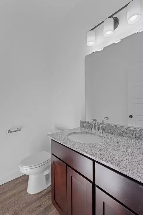 Bath - 731 Apollo Ave, Centerton, AR 72719 photo 5 of 10