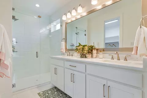 Bath - 11428 Wulstone Rd, Haslet, TX 76052 photo 5 of 8