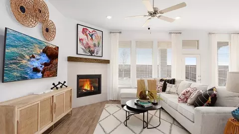 Living - 1353 Saddle Sky Trl, Haslet, TX 76052 photo 2 of 5