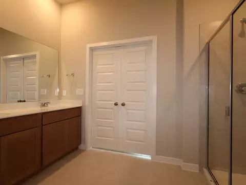 Bath - 12304 Setting Peak Ln, Buda, TX 78610 photo 1 of 3