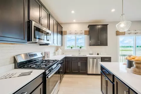 Kitchen - 3198 Belleglade Dr, Covington, KY 41015 photo 4 of 14