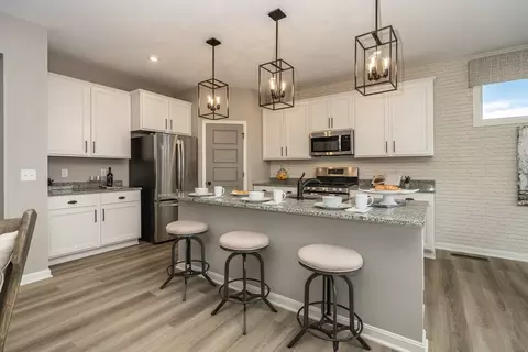 Kitchen - 175 Westwoods Rd, Wright City, MO 63390 photo 2 of 8