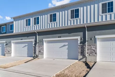 Exterior - 6685 N High Top, Eagle Mountain, UT 84005 photo 4 of 4