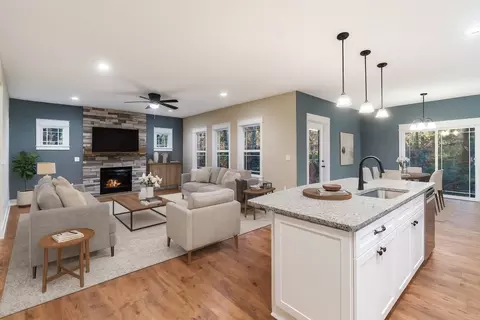 Living - 100 E Michigan Ave #STE 115, Jackson, MI 49201 photo 4 of 4
