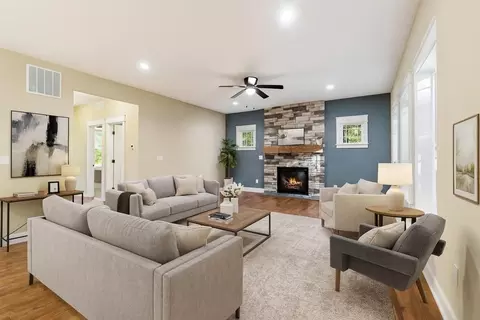 Living - 100 E Michigan Ave #STE 115, Jackson, MI 49201 photo 1 of 4