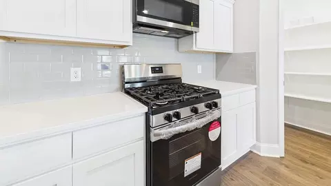 Kitchen - 206 High Ridge Rd, Duson, LA 70529 photo 2 of 8
