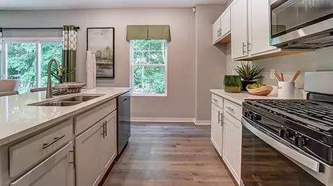 Kitchen - 2100 Overlook Way, Newark, OH 43055 photo 5 of 6
