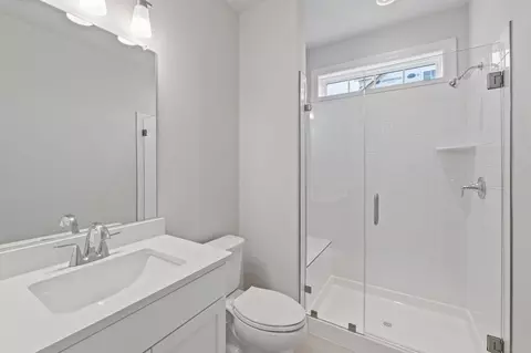 Bath - 1406 Marcella St, Charlottesville, VA 22911 photo 18 of 22