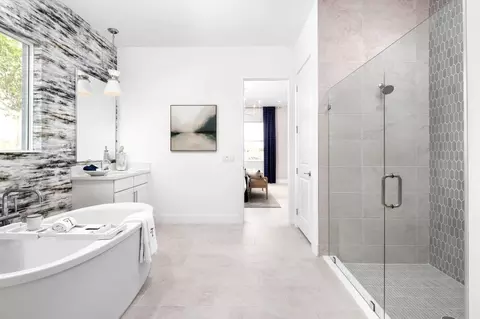 Bath - 3010 68th St, Vero Beach, FL 32967 photo 1 of 2