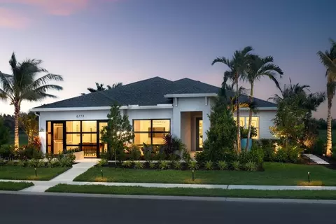 Exterior - 3010 68th St, Vero Beach, FL 32967 photo 3 of 4