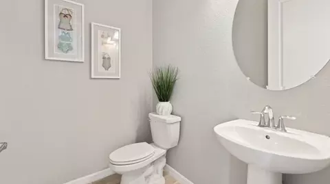 Bath - 17121 Jadestone Ct, Venice, FL 34293 photo 4 of 4