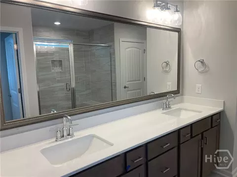 Bath - 185 Champlain Dr, Pooler, GA 31322 photo 3 of 8