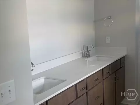 Bath - 185 Champlain Dr, Pooler, GA 31322 photo 1 of 5