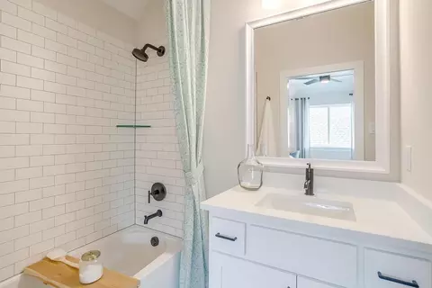 Bath - 2100 Baxter Rd, Celina, TX 75009 photo 8 of 20